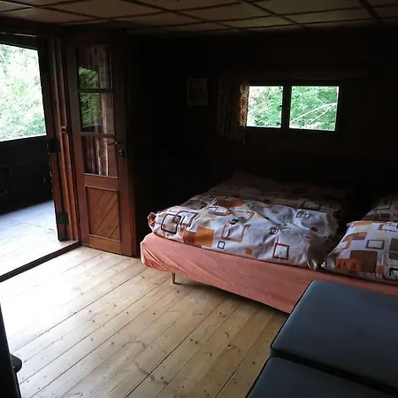 Log Cabin Jilove u Prahy